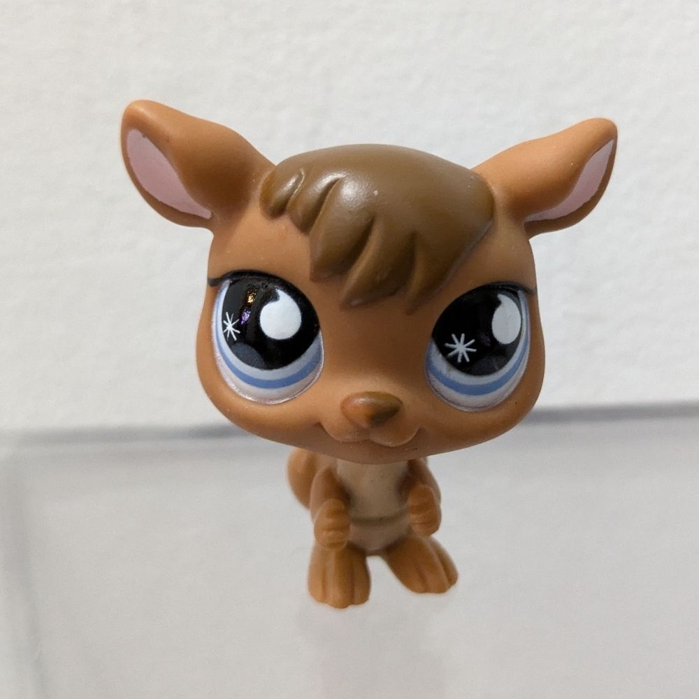 Littlest Pet Shop Kangaroo #682 Brown Tan Blue Teardrop Eyes LPS